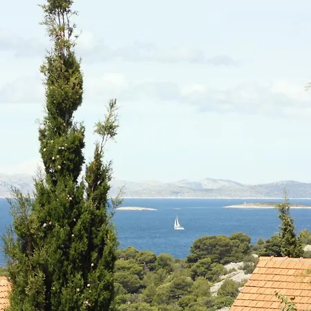 With A Parking Space Murter - 5103 דירה