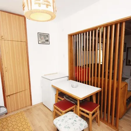 With A Parking Space Murter - 5103 *