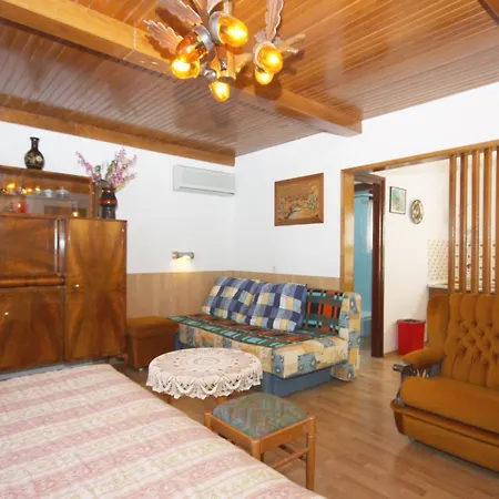 Apartment With A Parking Space Murter - 5103