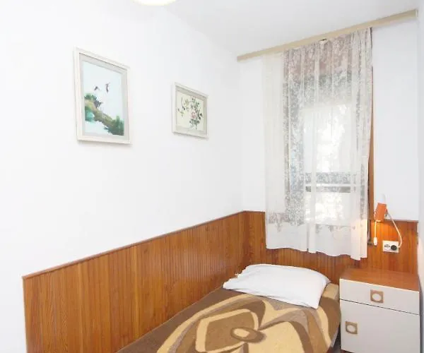 Apartamento With A Parking Space Murter - 5103 Betina (Sibenik-Knin)